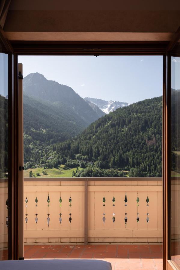 Hotel Vezza Alpine Lodge & Spa Vezza d'Oglio Exterior photo